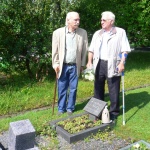 Besuch-am-Grab-des-Ehrenvorsitzenden-Helmut-Baues-in-Mützenich-bei-Monschau